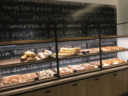 ベーカリー＆テーブル　カハラ店