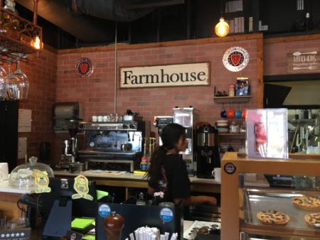 ハワイ　「Farmhouse Cafe」でコーヒータイム
