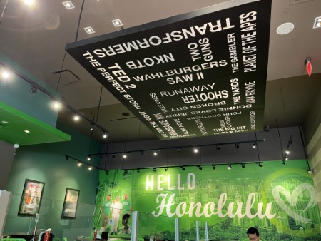 ハワイ 「Wahlburgers」