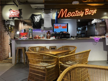 ハワイ　「Meataly boys」の肉の日ステーキ