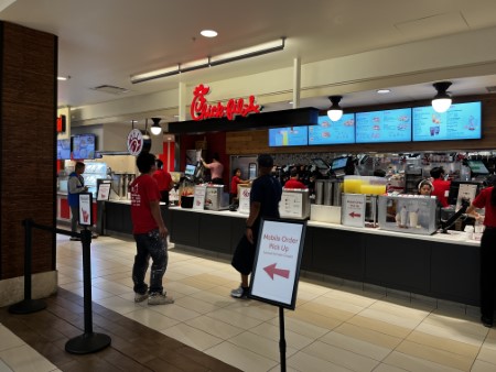 ハワイ「Chick-fil-A」 アラモアナ店