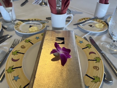 ハワイ Three Star Sunset Dinner Cruise & Show
