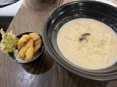 ハワイ　「つるとんたん」のランチスペシャル