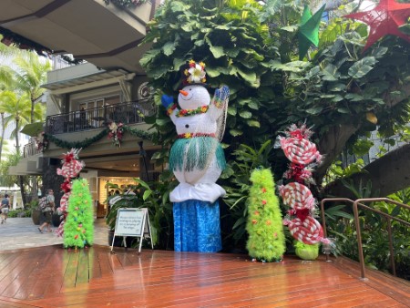 ハワイ 「ロイヤルハワイアンセンター」のクリスマスツリー