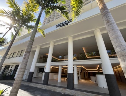 ハワイ OUTROGGER Waikiki PARADISE Hotel