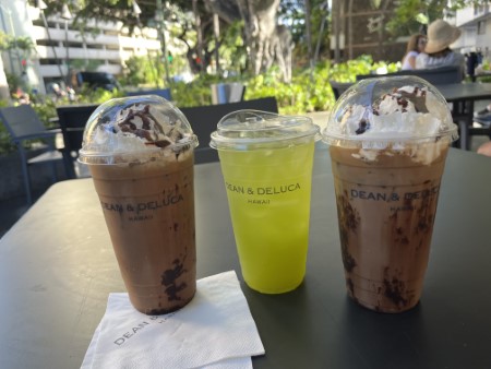 ハワイ　「Dean & Deluca」リッツカールトン店でお茶