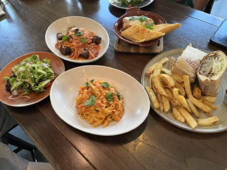 ハワイ 「APPETITO」ランチ営業開始
