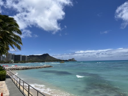 ハワイ 「KAIMANA HILA」