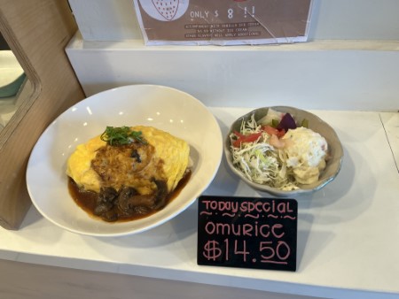 ハワイ 「Dell’s Kitchen」