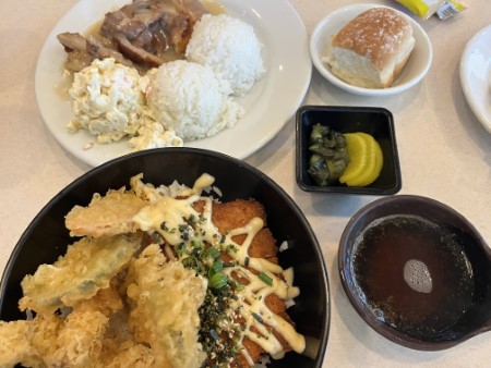 ハワイ 「ジッピーズ」カハラ店