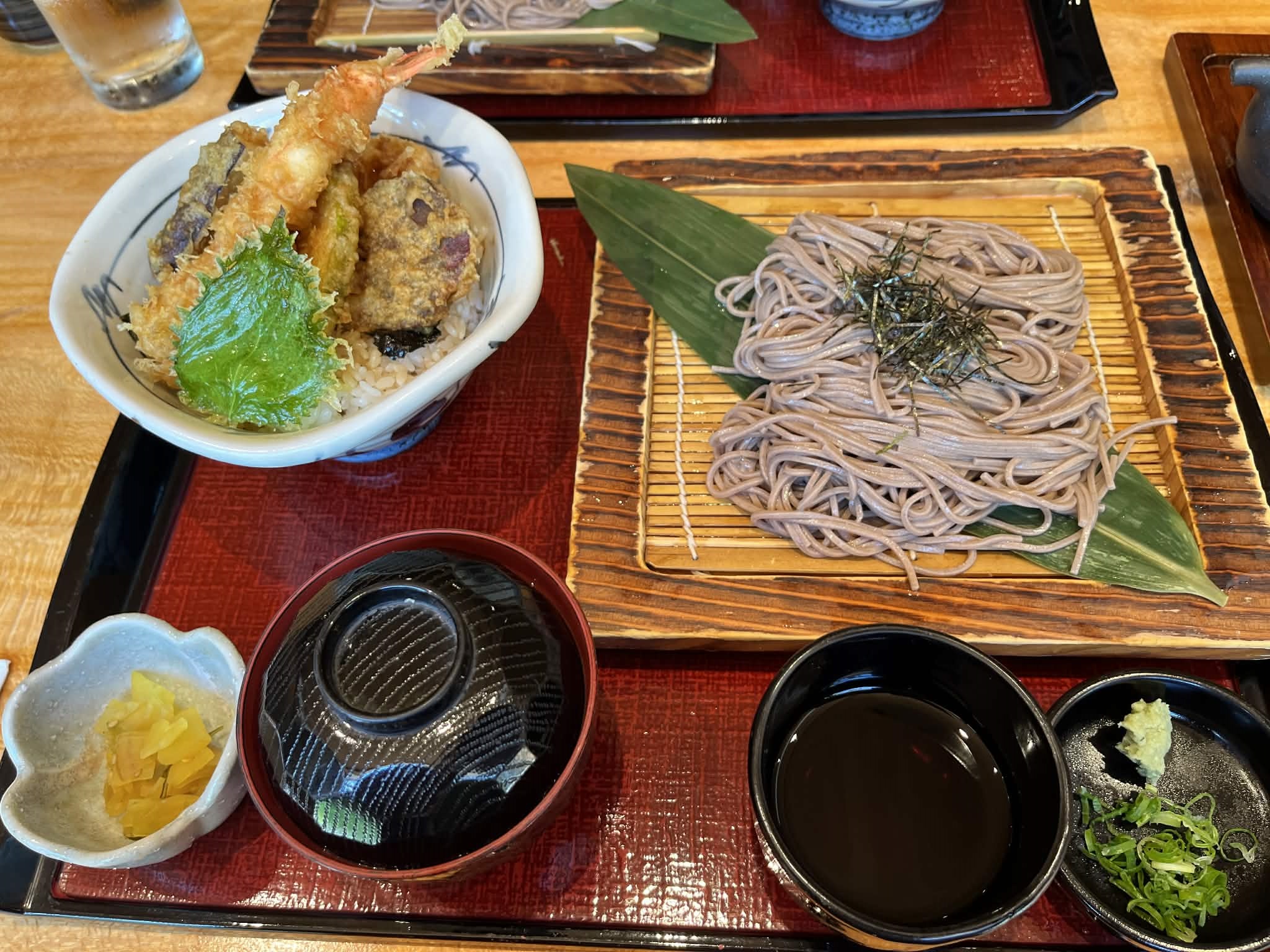 ハワイ 「サントリー」レストランで久々ランチ
