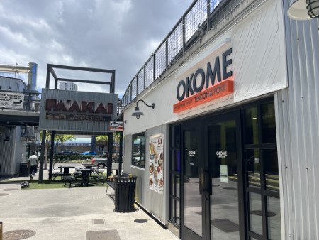 ハワイ 「OKOME TENDON & POKE」
