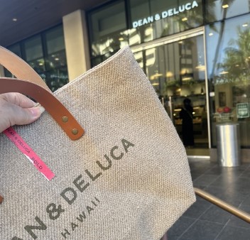 ハワイ 「ディーン&デルーカ」リッツ店の行列
