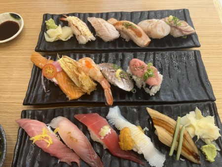 ハワイ　「活美登利寿司」ハワイ店